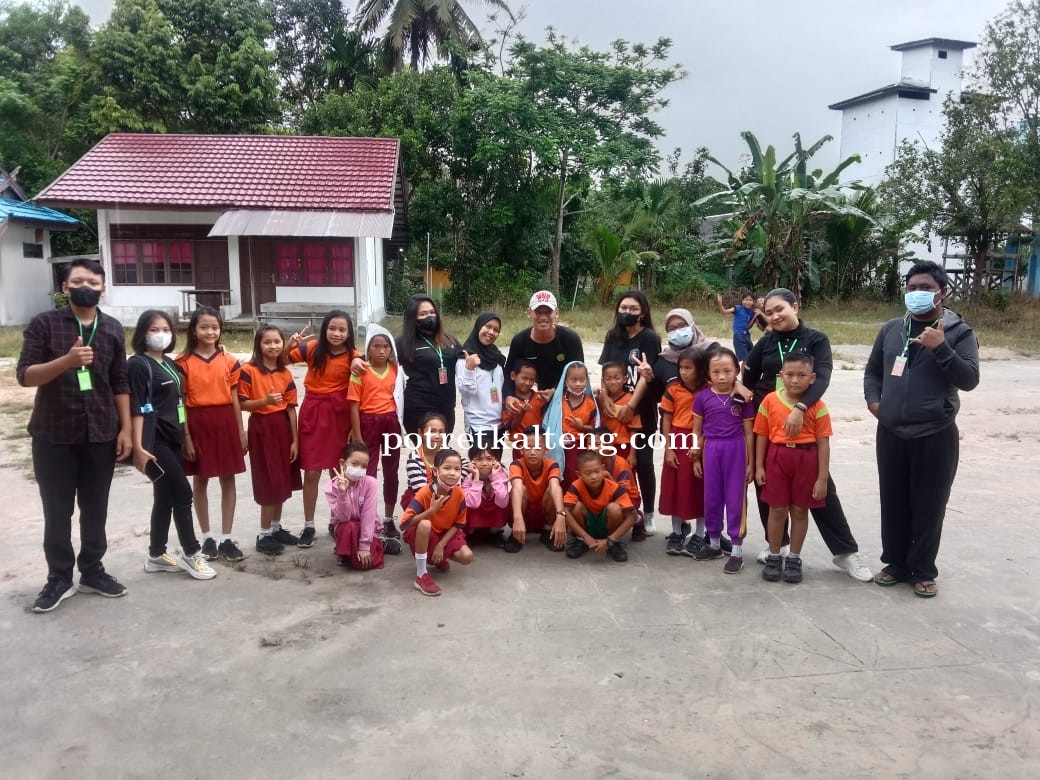 Kelompok KKNT UPR Desa Dangka Sosialiasi Bahaya Narkotika Ke Sekolah