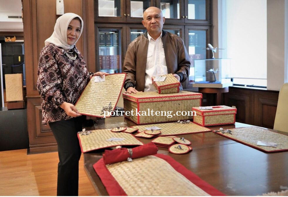 Produk Kerajinan Bahan Dasar Purun dari Kalteng Tembus Pasar Internasional