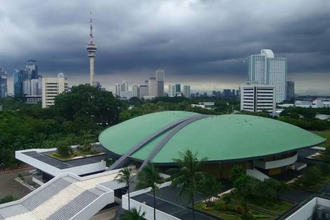 Kapolri Usulkan WFH Agar Cegah Macet Arus Balik, DPR : Saran Kapolri Sudah Tepat