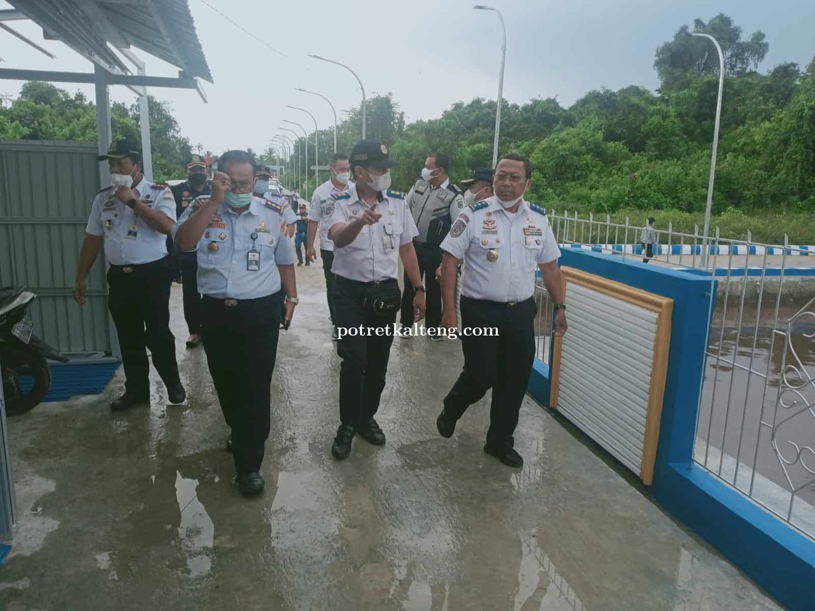 Dirjen Hubdat Tinjau Pelabuhan Selat dan Palambehan di Kapuas