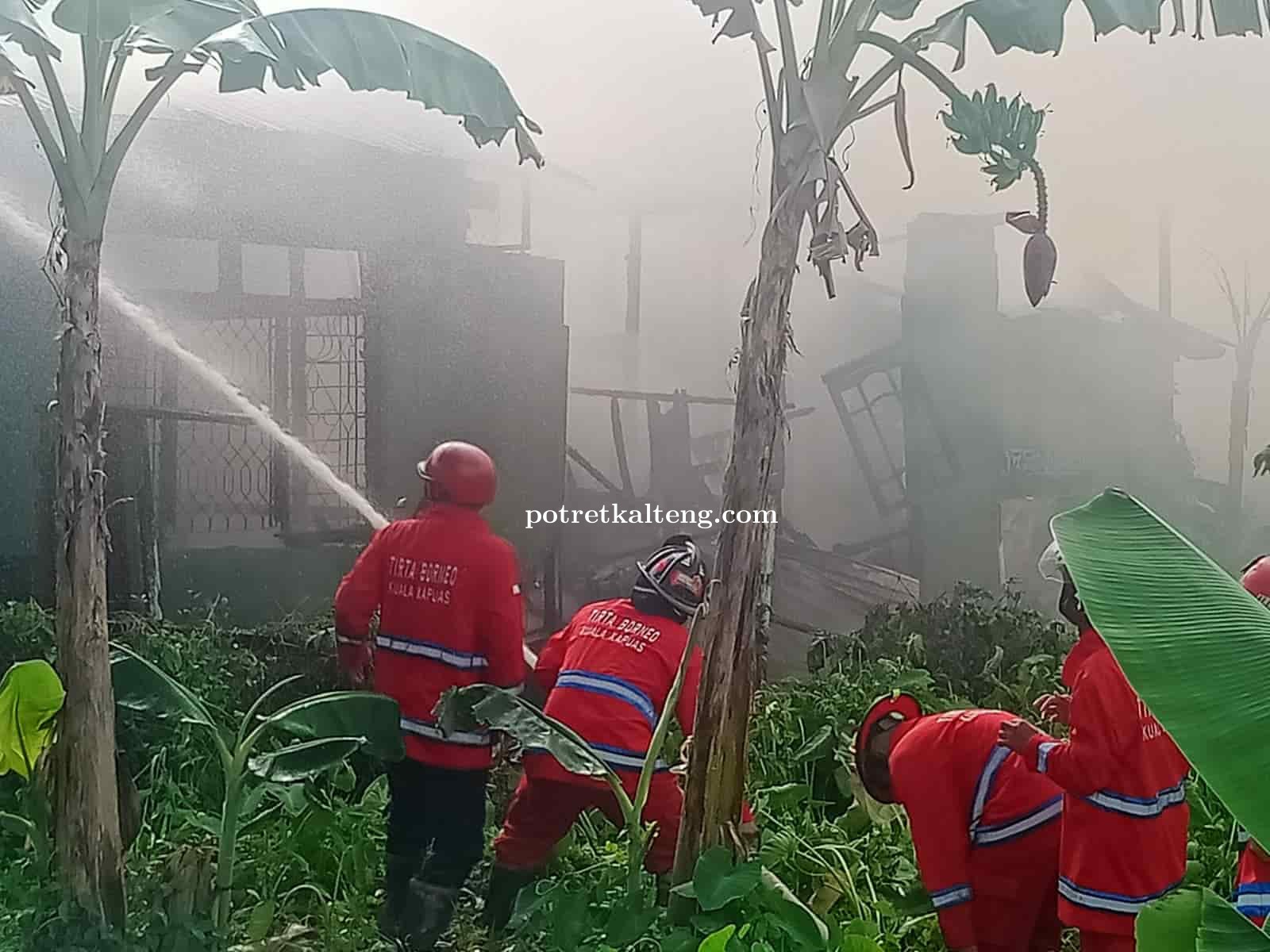 2 Rumah di Jalan Pilau Dilalap Jago Merah