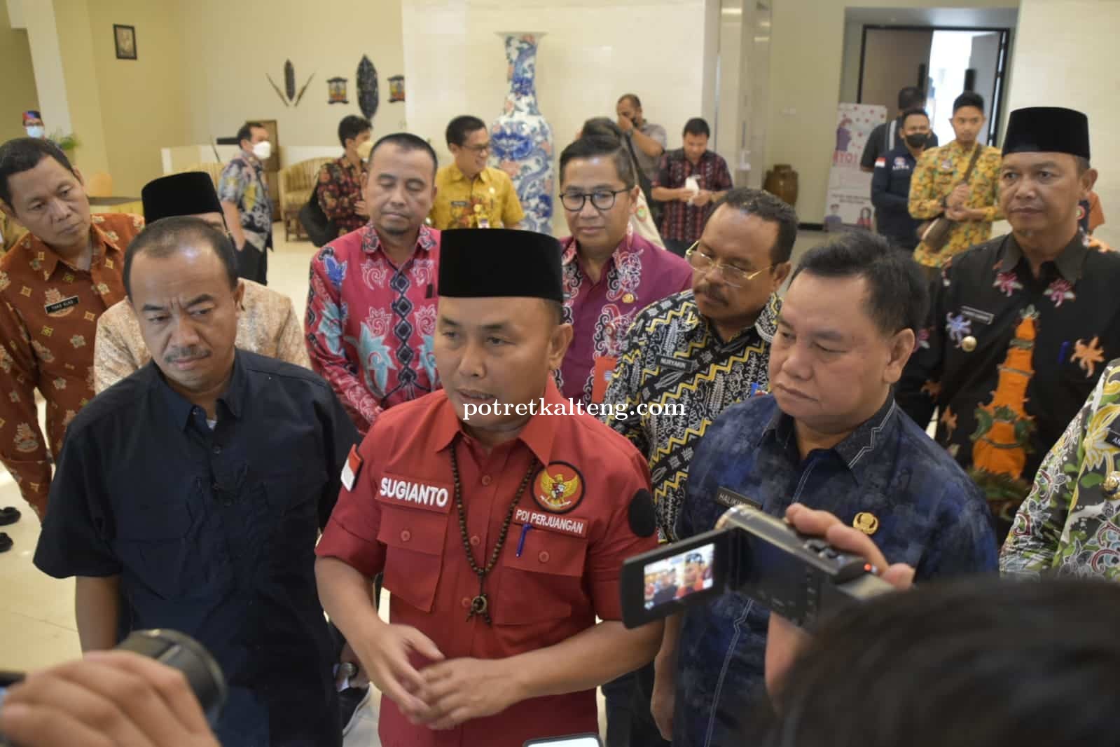 Gubernur Kalteng Ajak Pengusaha Bantu Masyarakat di Sekitar Perkebunan