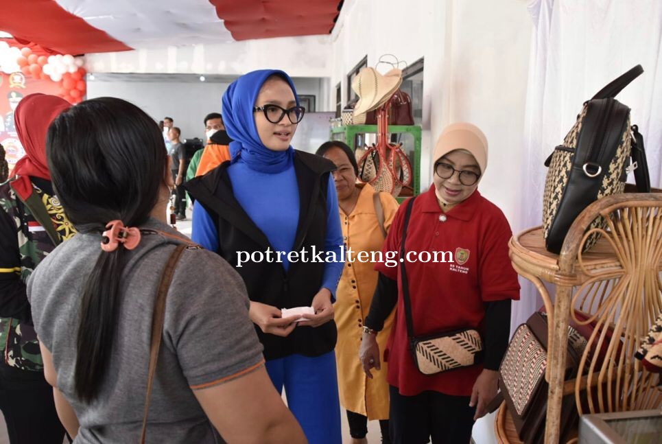 Tingkatkan Perekonomian di Kalteng, Ketua Dekranasda Kalteng Launching Talawang Mart Warung Berkah