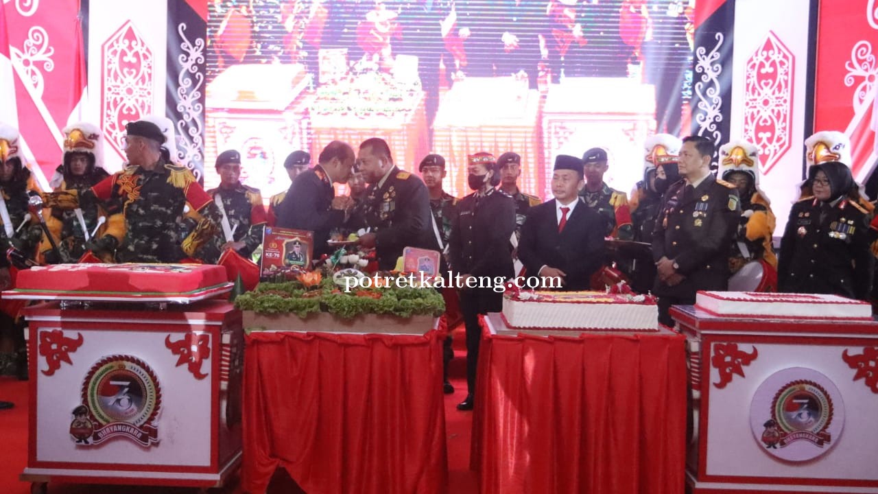 Peringati Hari Bhayangkara Ke-76, Polda Kalteng Gelar Potong Tumpeng Bersama Forkopimda