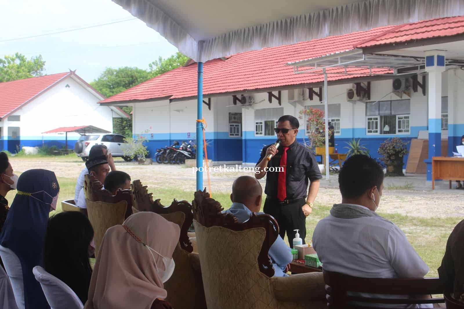 Keluarga Besar Fakultas Hukum Universitas Palangka Raya selenggarakan Ibadah Kurban
