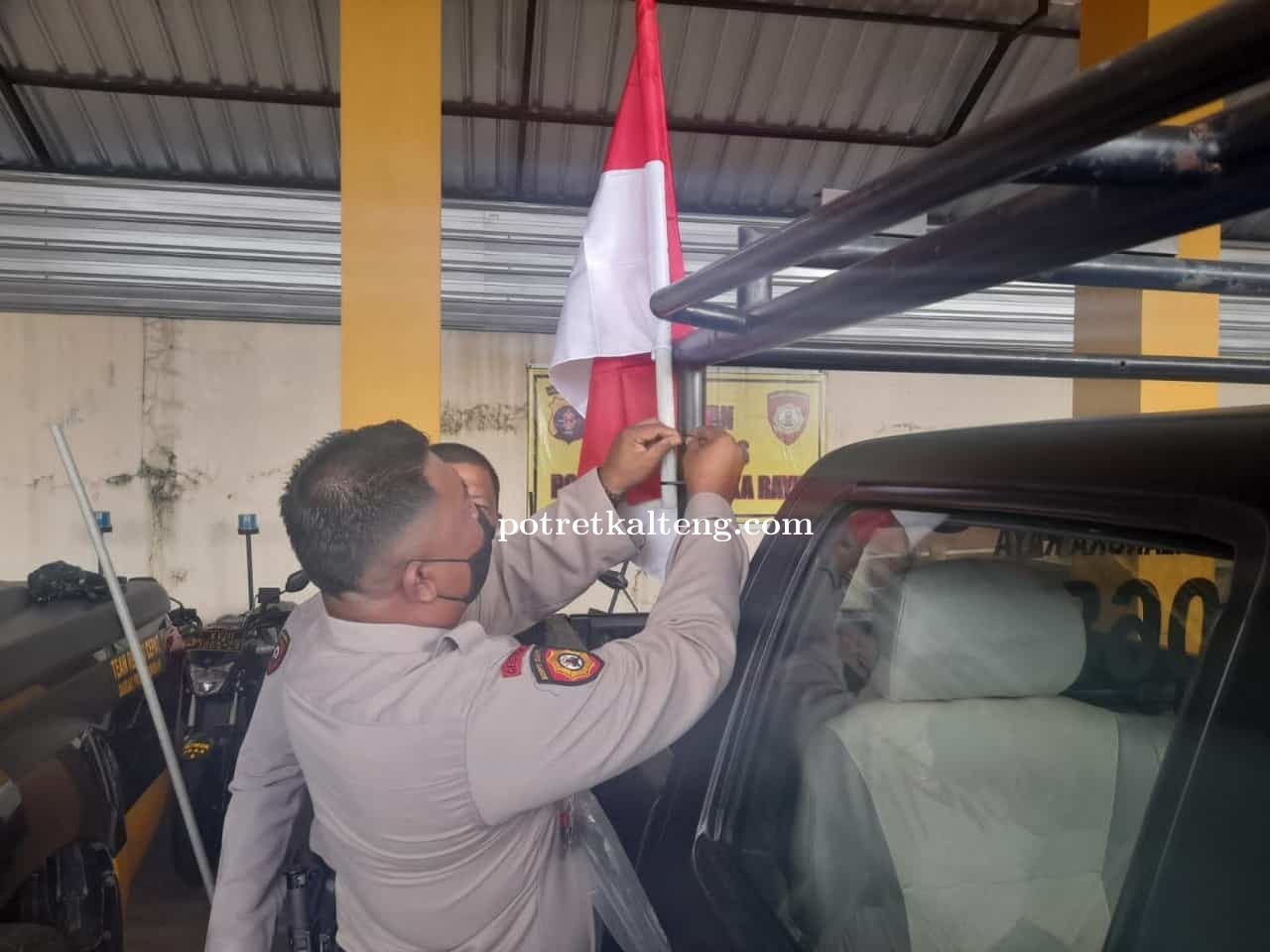 HUT Kemerdekaan RI, Satsamapta Polresta Palangka Raya Ramaikan Bendera Merah Putih Di Ranmor Dinas