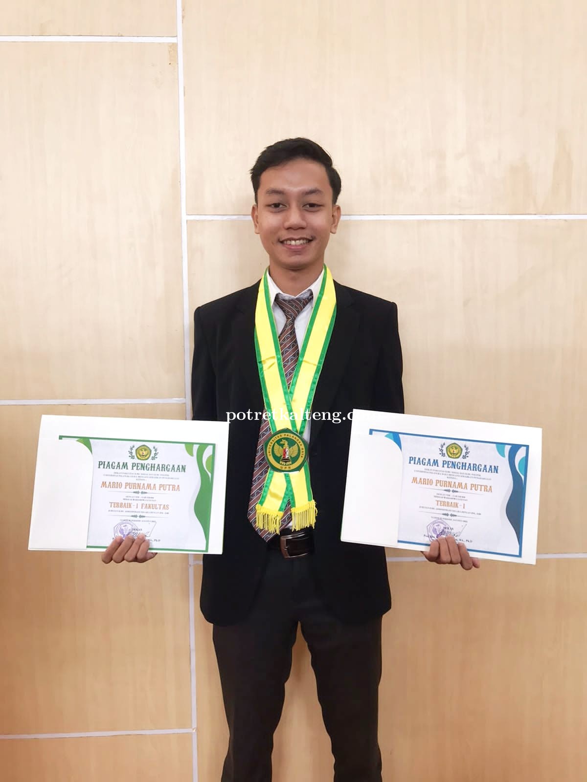 Lulusan Terbaik Fisip 2022 Ini Buat Platform Pendidikan