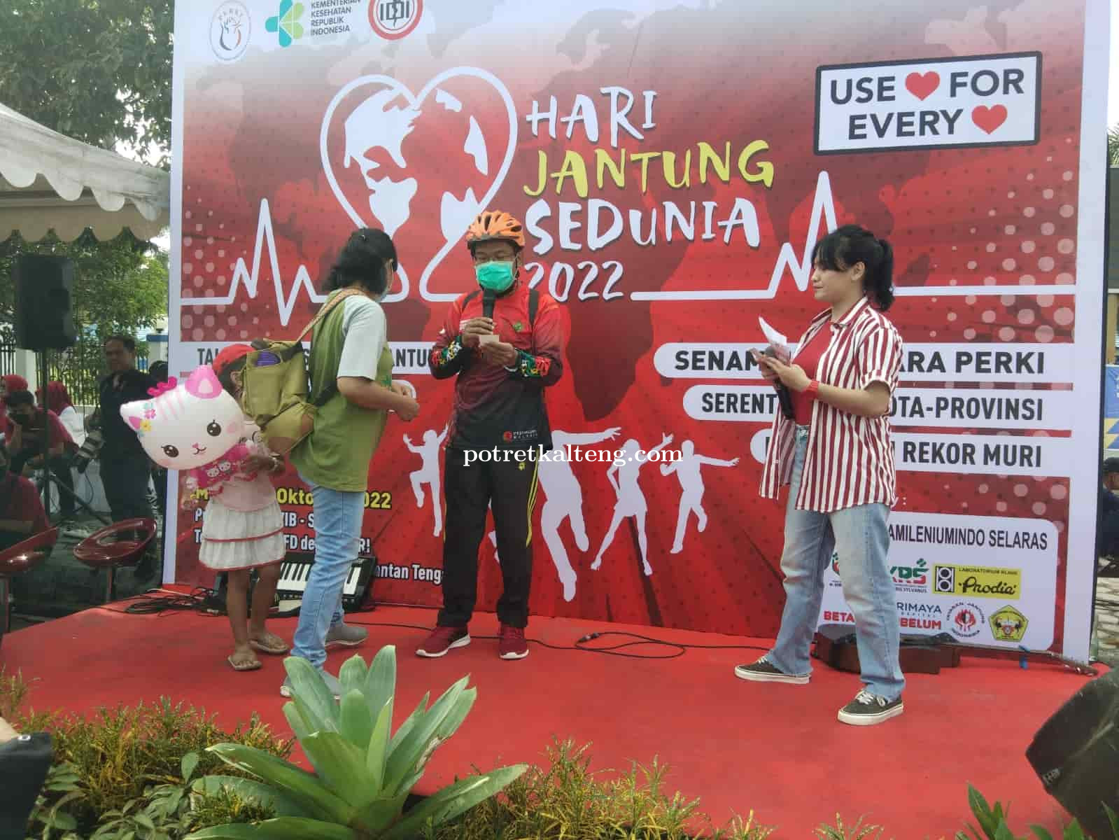 Kepala Dinas Kesehatan Prov Kalteng Hadiri Peringatan Hari Jantung Sedunia Didepan TVRI