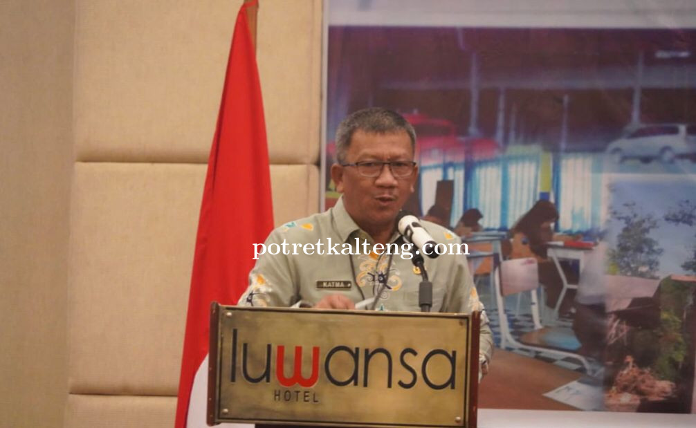 Asisten Pemerintahan dan Kesra Katma F Dirun Buka Rapat Evaluasi CapaianSPM Kabupaten/Kota seKalteng