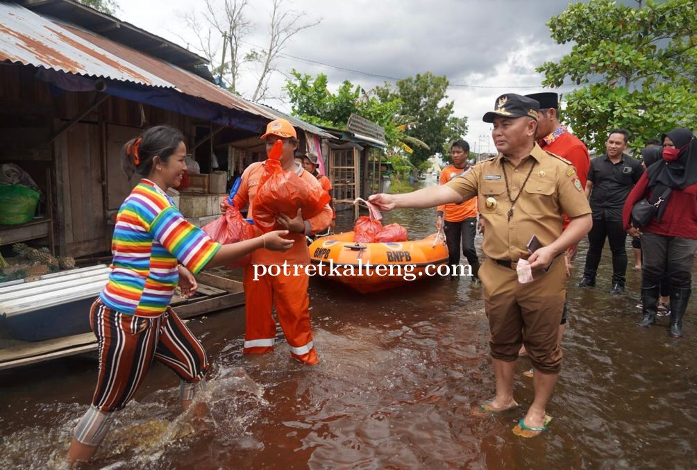 Gubernur Kalteng Ingatkan Kepala Daerah Perhatikan Kesehatan Warga Terdampak Banjir
