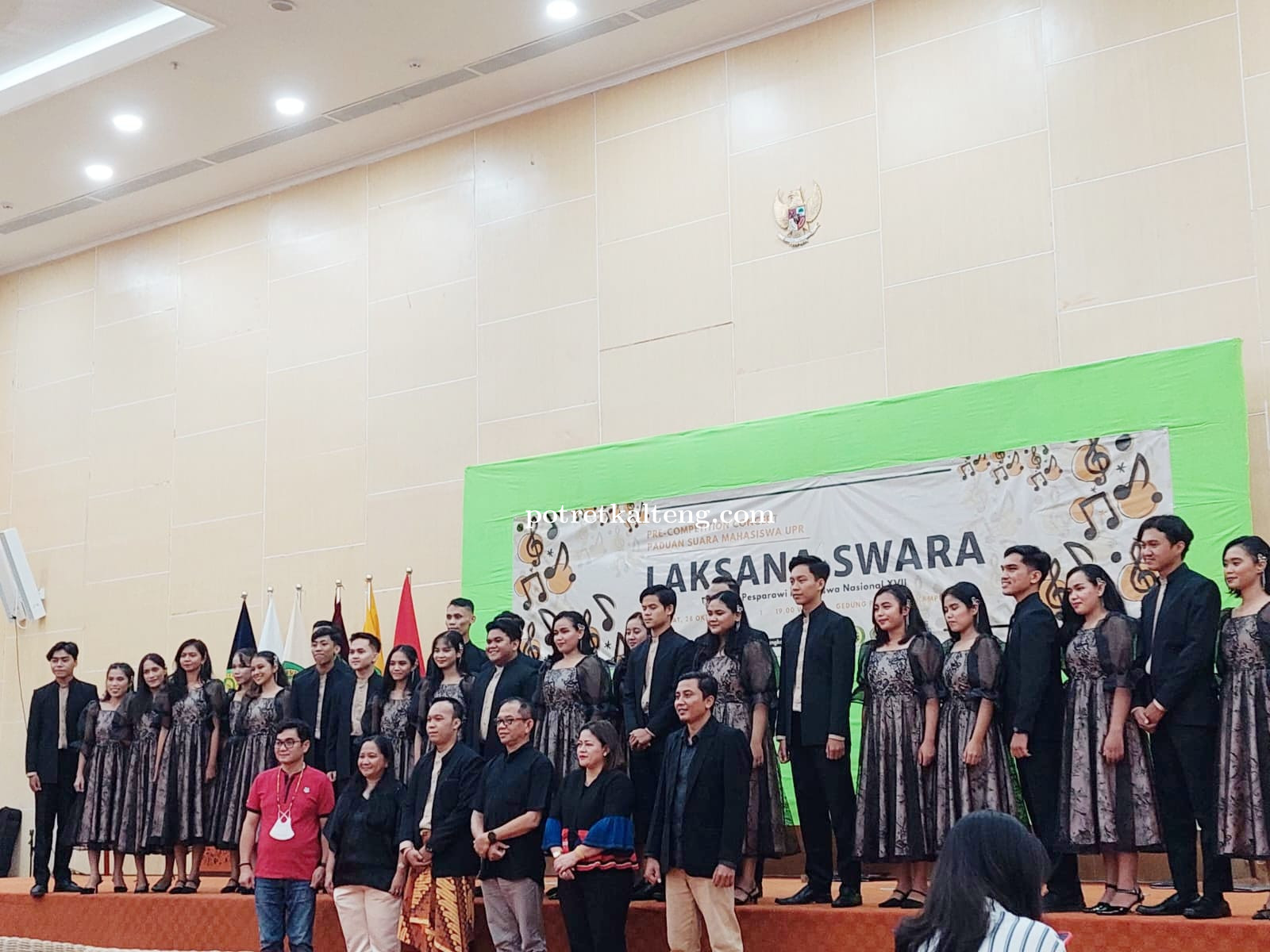 Peringati Momen Hari Sumpah Pemuda,  Rektor UPR Resmikan Nama PSM Laksana Swara