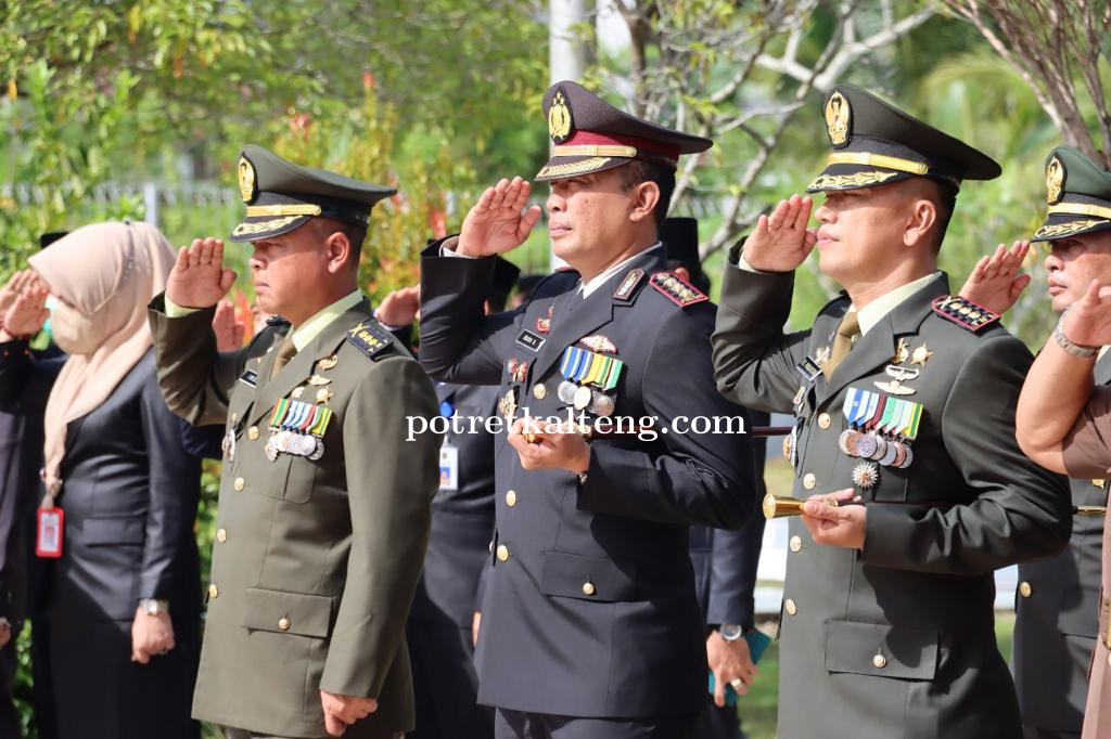 Bersama Unsur Formopimda, Kapolresta Palangka Raya Hadiri Upacara Peringatan Hari Pahlawan 