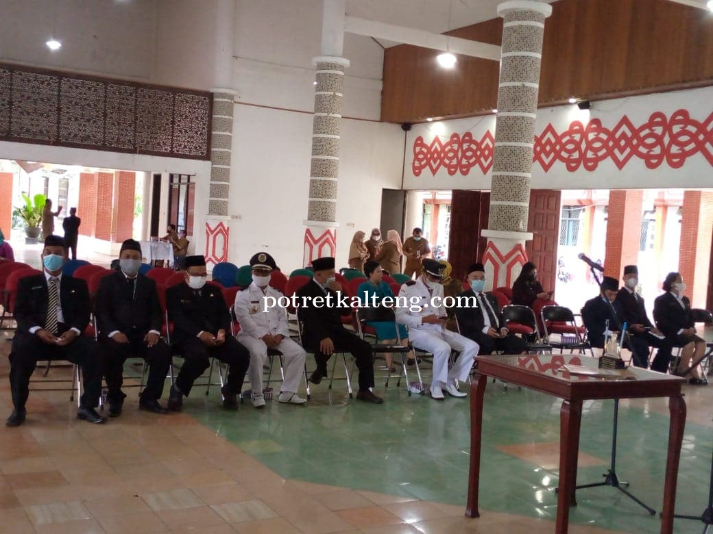 Bupati Kapuas Pimpin Pelantikan dan Pengambilan Sumpah Janji Jabatan di Lingkungan Pemkab Kapuas.