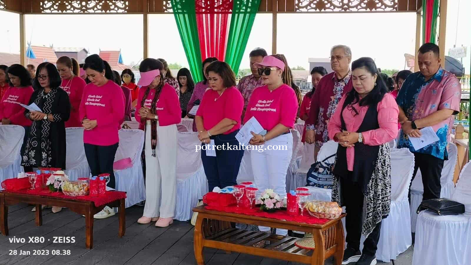 DPC PWKI Gelar Perayaan Natal di Kawasan Wisata Air Hitam Kereng Bangkirai