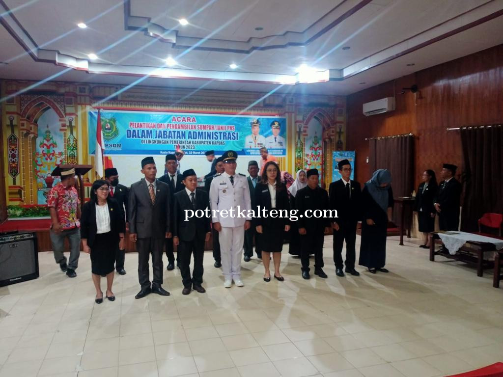 Bupati Kapuas Lantik dan Ambil Sumpah 12 Pejabat di Pemkab Kapuas