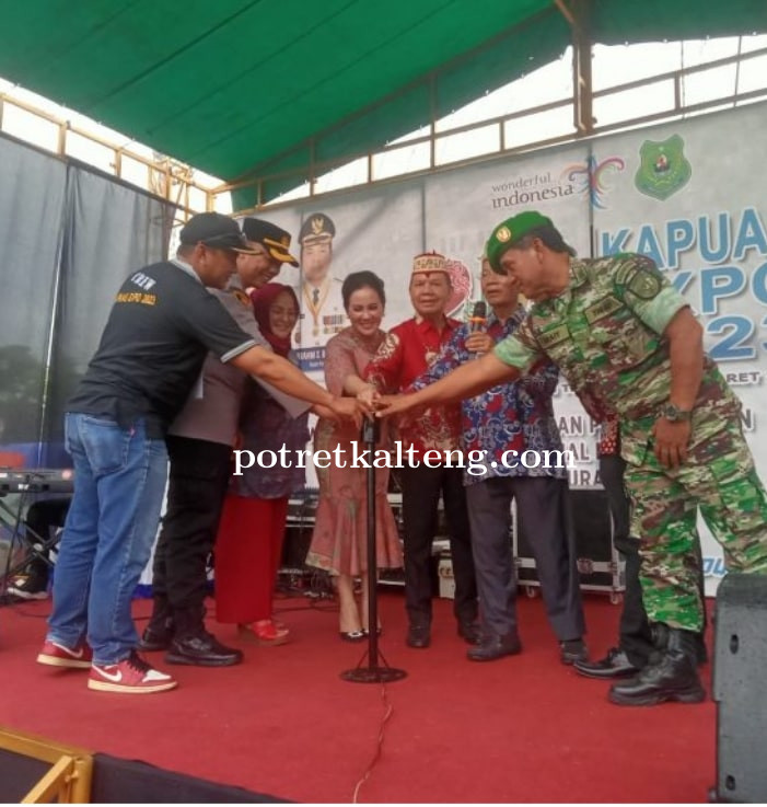 Bupati Kapuas Buka Acara Kapuas EXPO 2023