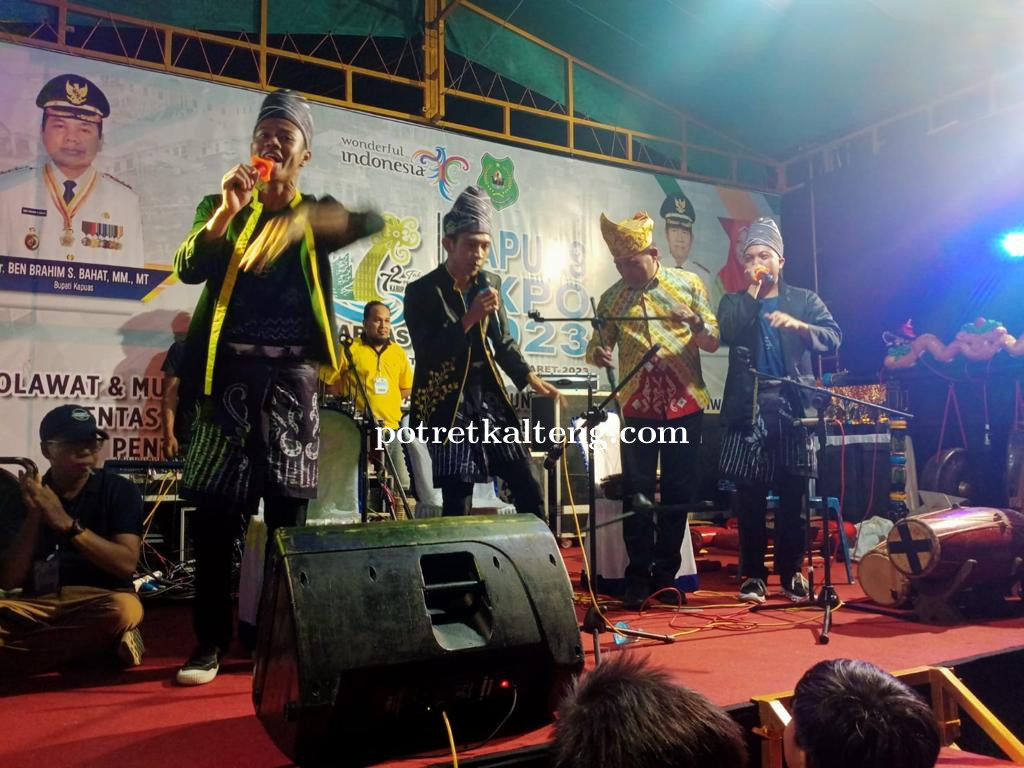 PERKEBAN Kapuas Gelar Kesenian Tradisional Khas Banjar di Kapuas Expo 2023