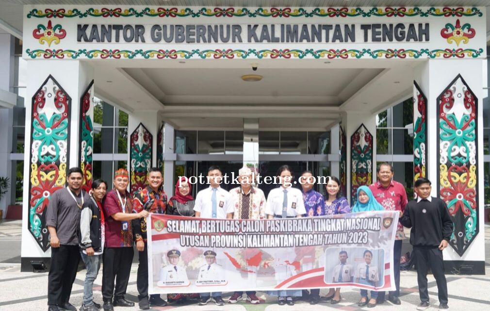 Sahli Gubernur Kalteng Lepas 2 Orang Calon Pengibar Bendera Pusaka Nasional