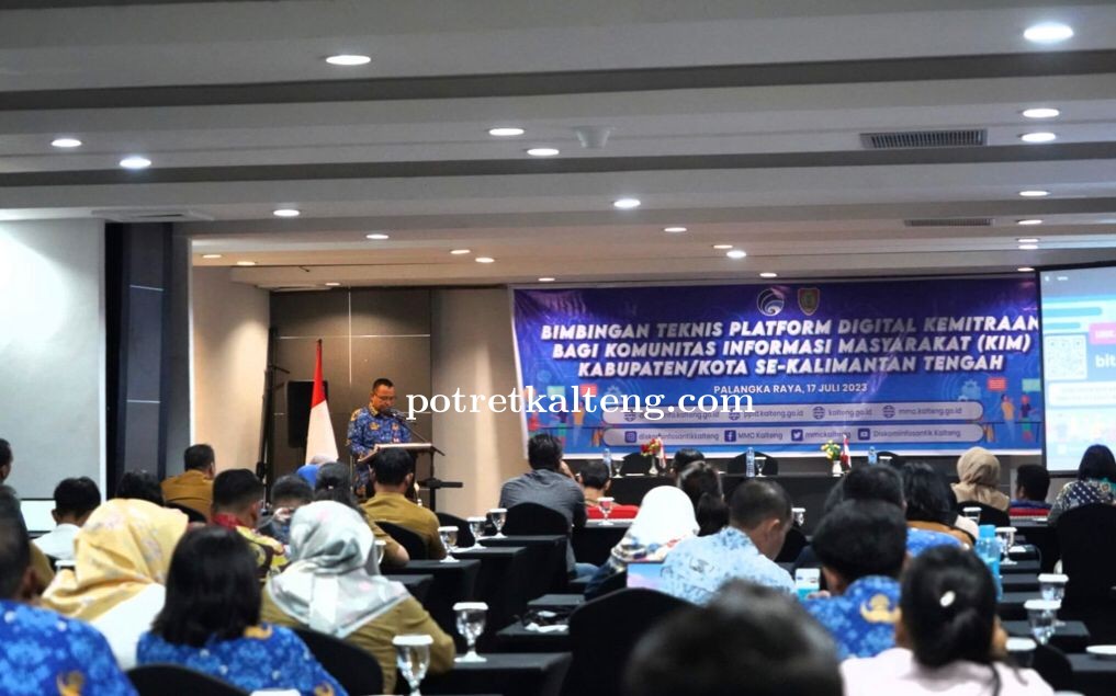 Asisten Adum Sri Suwanto Buka Bimtek Platform Digital Kemitraan Bagi Komunitas Informasi Masyarakat