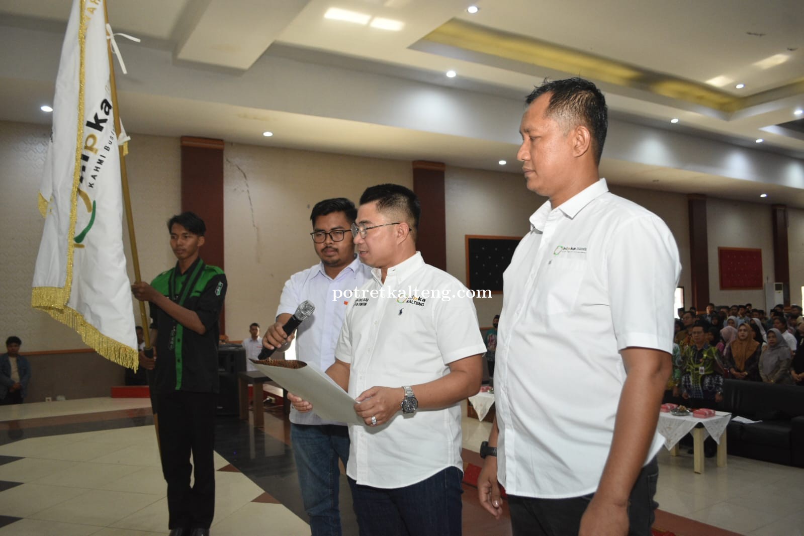 H. Junaidi Lantik HIPKA Kotim, Dorong Anak Muda Berinovasi di Era Digital