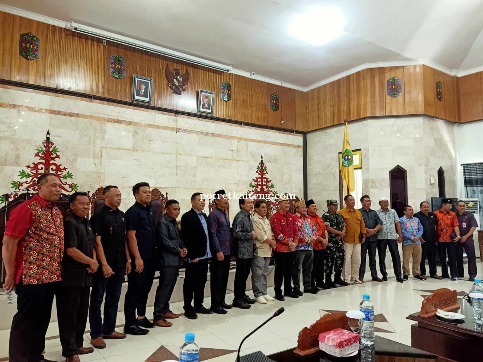 Paripurna, Eksekutif Jawab Atas Raperda Perubahan APBD Kapuas Tahun 2023