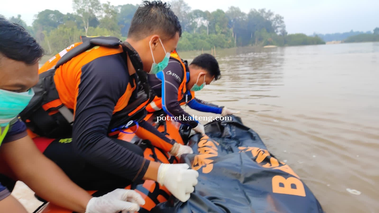 Korban Yang Jatuh di Fery Penyebrangan Takaras Ditemukan Meninggal Dunia
