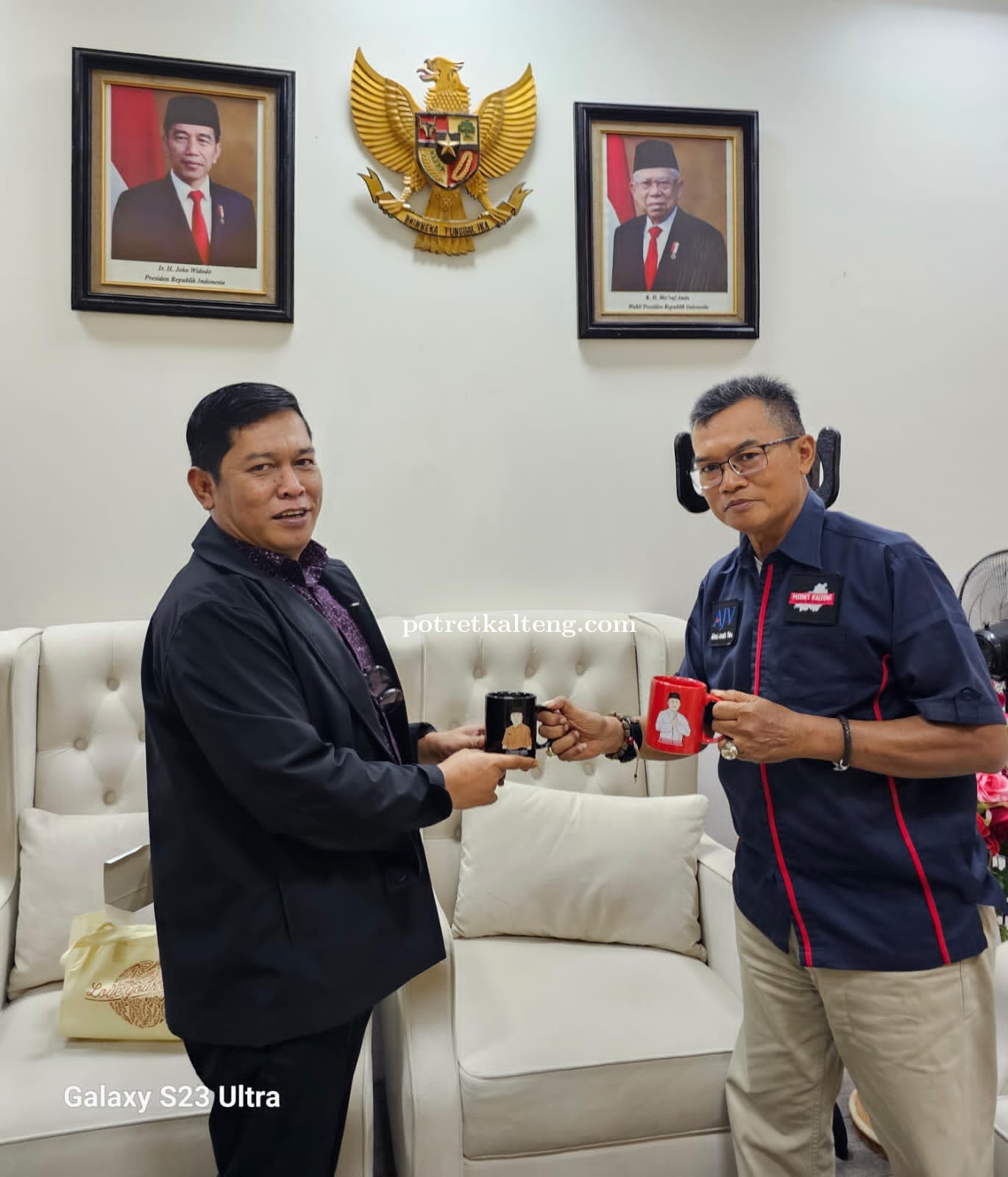 Apresiasi Dukungan Gubernur Kalteng, Bank Kalteng Luncurkan Gelas Bergambar Gubernur