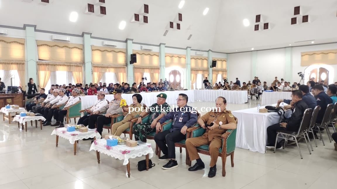 Pembukaan Rapat Pleno Pemilu Tahun 2024 Tingkat Kabupaten Gunung Mas