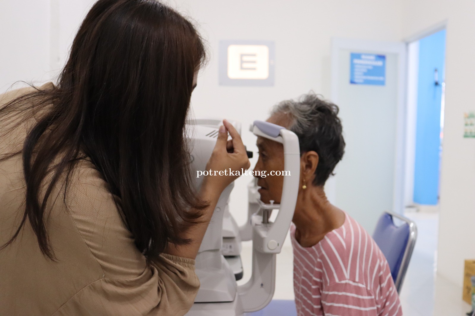 PMI Kabupaten Gunung Mas Laksanakan Bakti Sosial Operasi Katarak Gratis