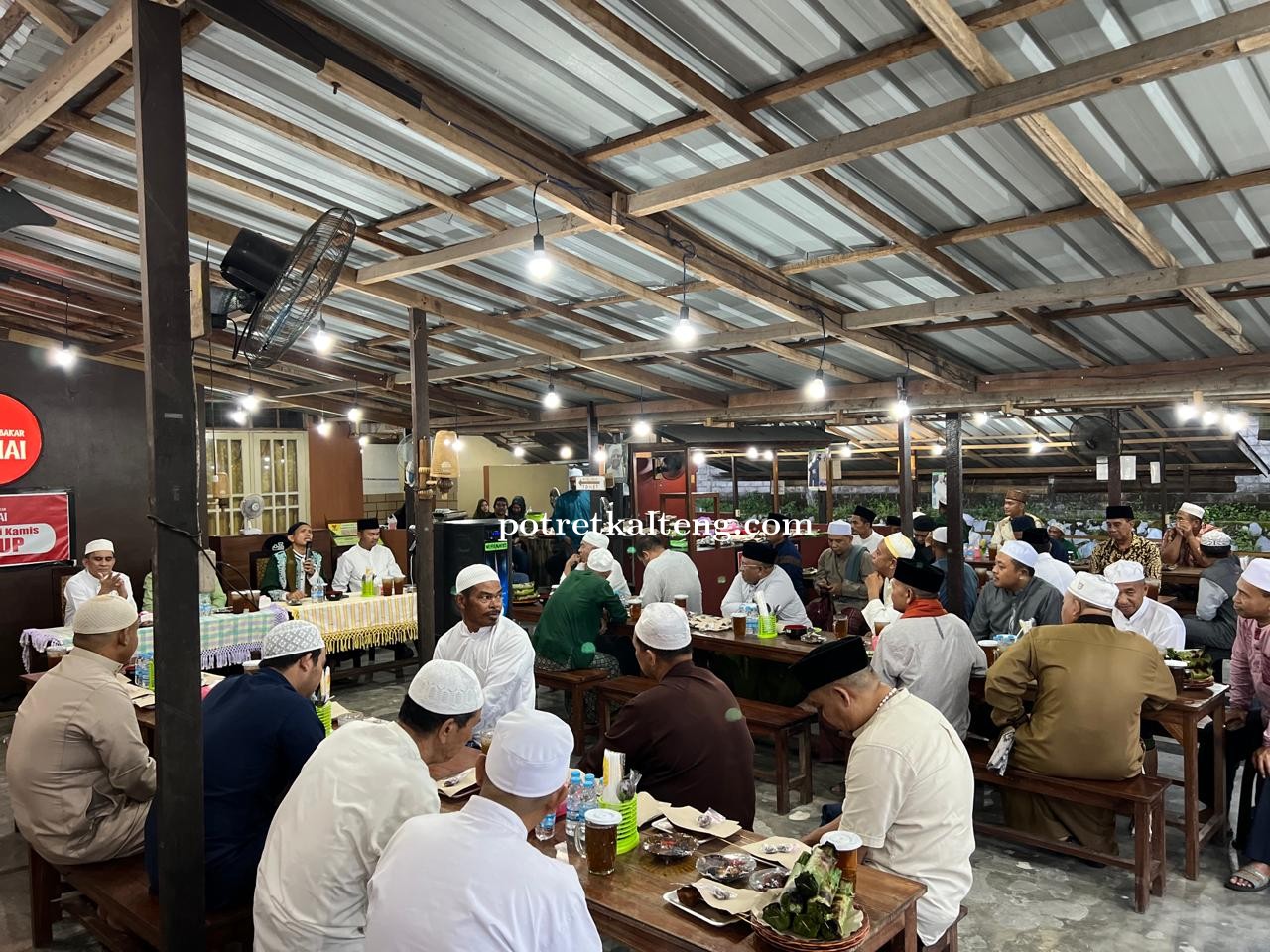 H. Muhammad Rakhman Ebol Gelar Buka Puasa Bersama Tokoh Agama dan Masyarakat Kumai