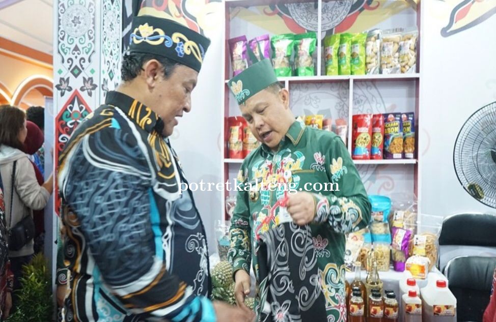 Pemkab Barsel Promosikan Batik Malawen di Kalteng Ekspo 2024