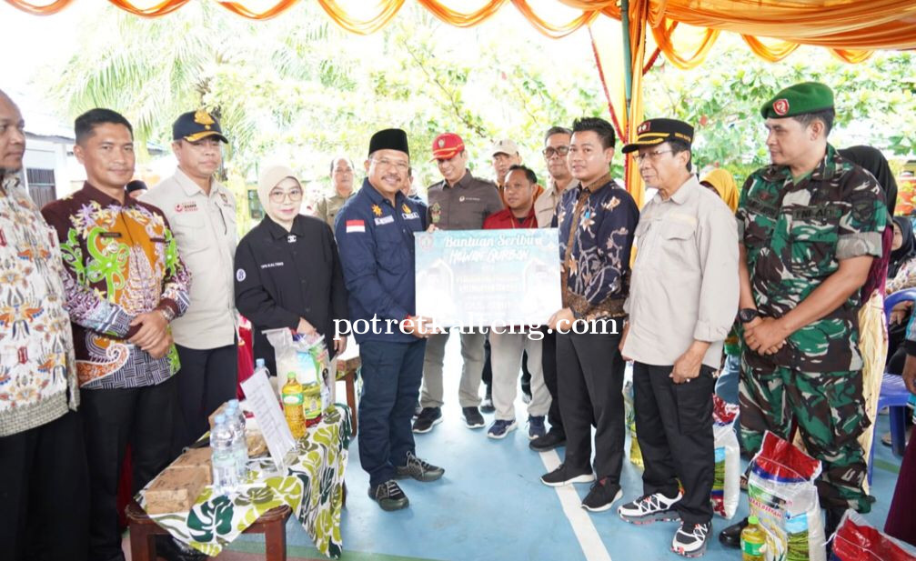Sekda Kalteng Serahkan 20 Ekor Sapi Kurban dan Gratiskan Pasar Penyeimbang di Barito Timur