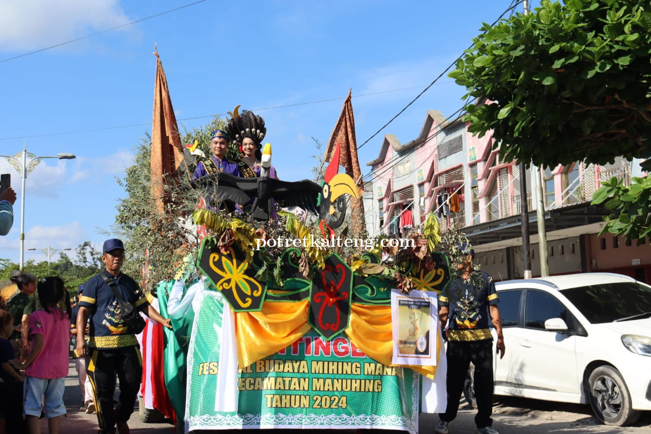 Pawai Budaya Meriahkan Festival Budaya Mihing Manasa ke-22