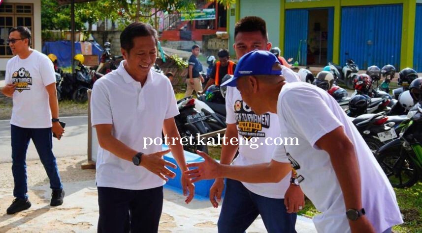 Pj. Bupati Barito Utara Cup Tahun 2024 Resmi Ditutup, Drs. Muhlis Serahkan Hadiah Total 27 Juta Rupi