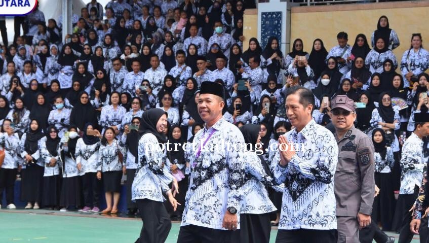 Penjabat Bupati Barito Utara, Drs. Muhlis Hadiri Peringatan HUT PGRI ke 79