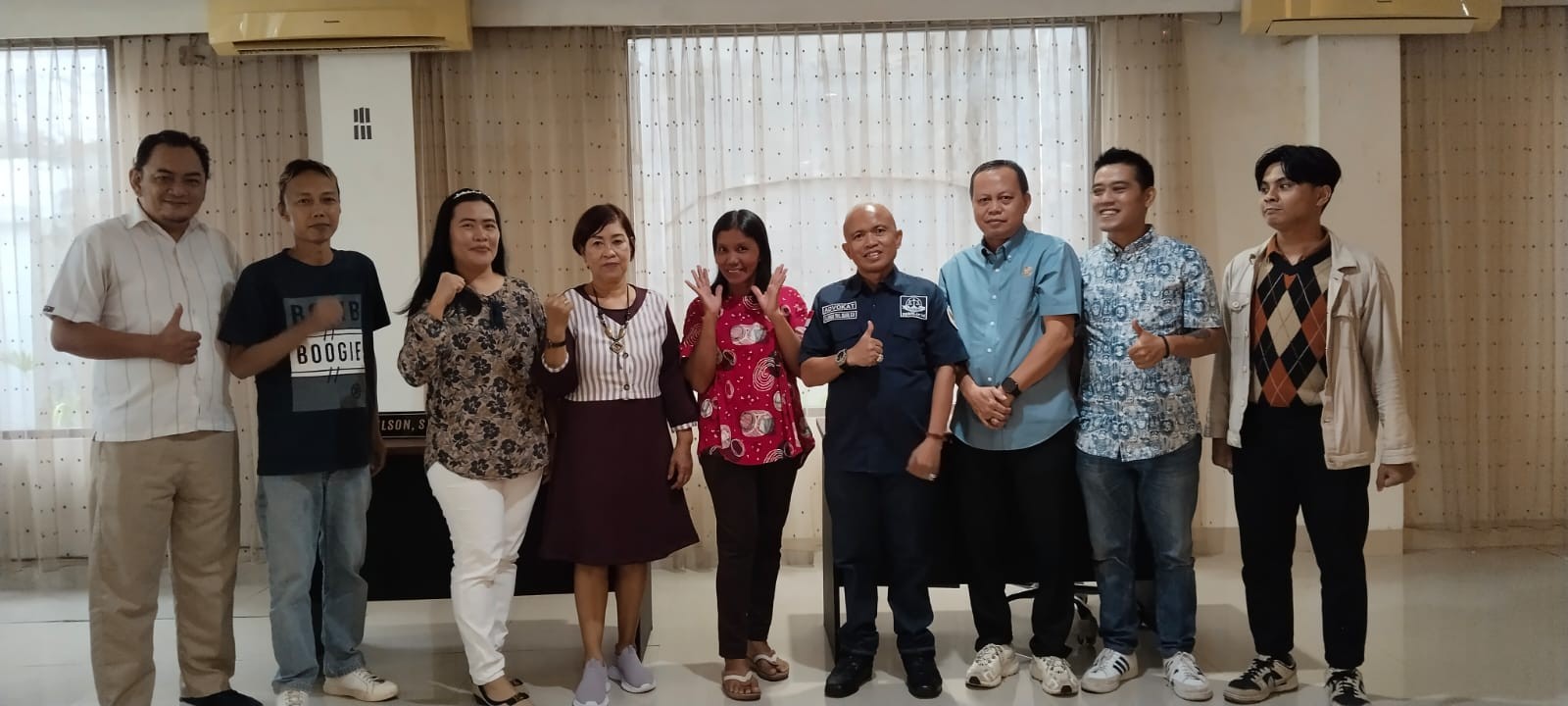 Bentuk Tanggung Jawab Kepercayaan Masyarakat, Kantor Hukum AP Lakukan Ibadah Syukur