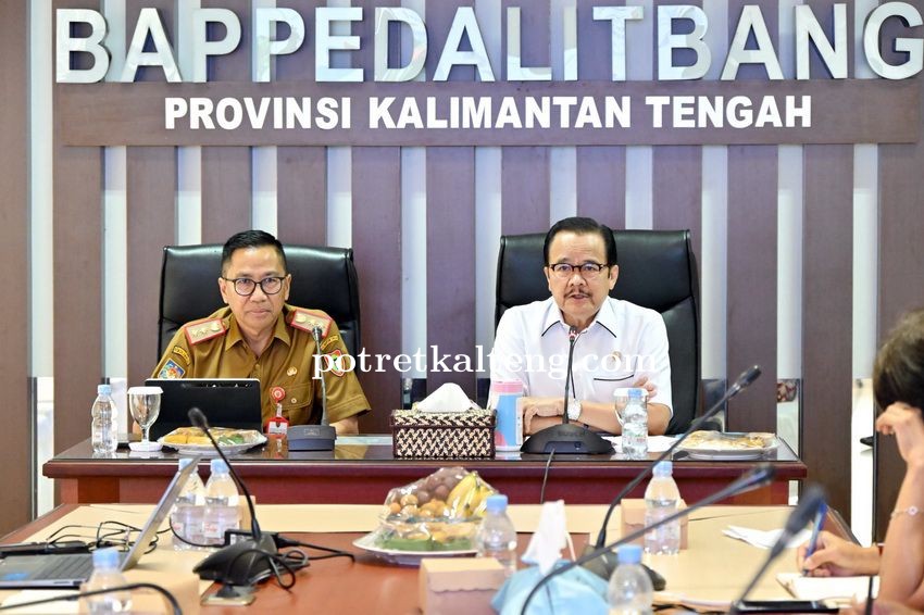 Bappedalitbang Kalteng Terima Kunjungan Senator Agustin Teras Narang untuk Bahas RUU Masyarakat Adat