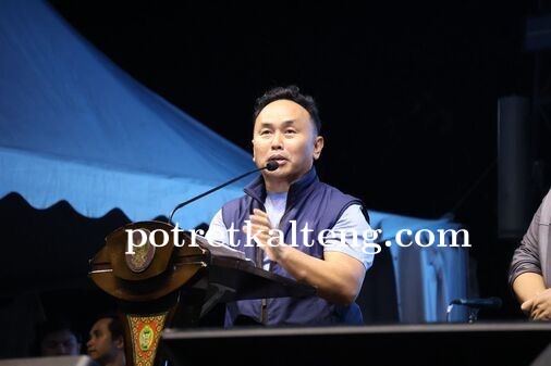 Kemeriahan Malam Tahun Baru di Bundaran Besar Palangka Raya: Optimisme Menyongsong 2025