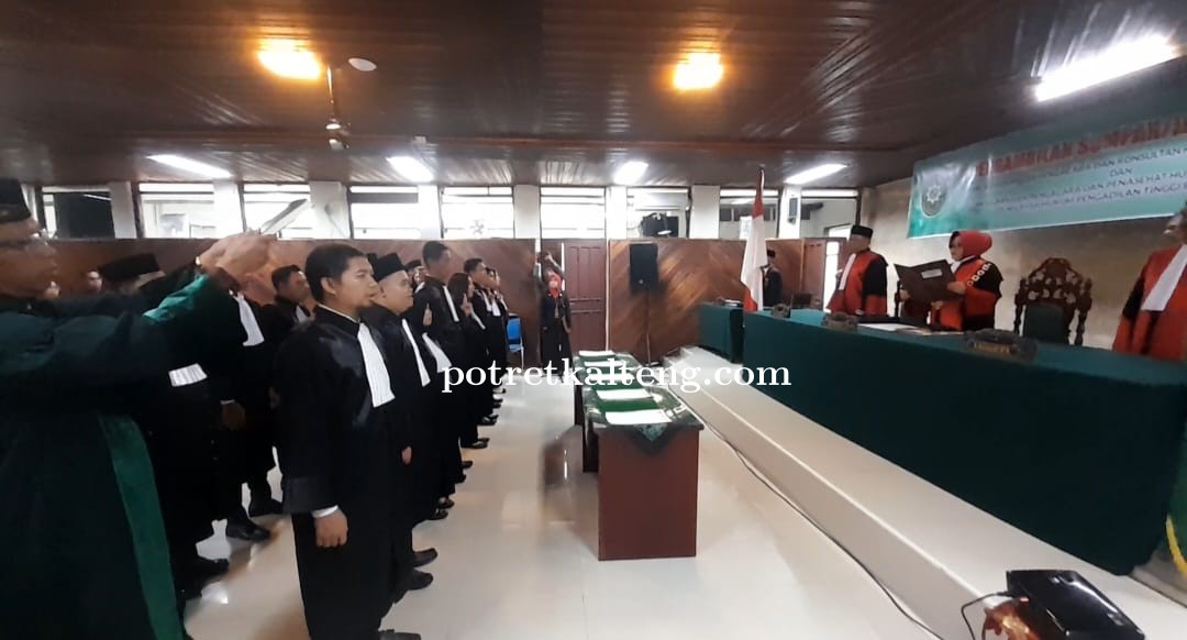 Ketua Pengadilan Tinggi Palangka Raya Ingatkan Restorative Justice Kepada Advokat Yang Baru Disumpah