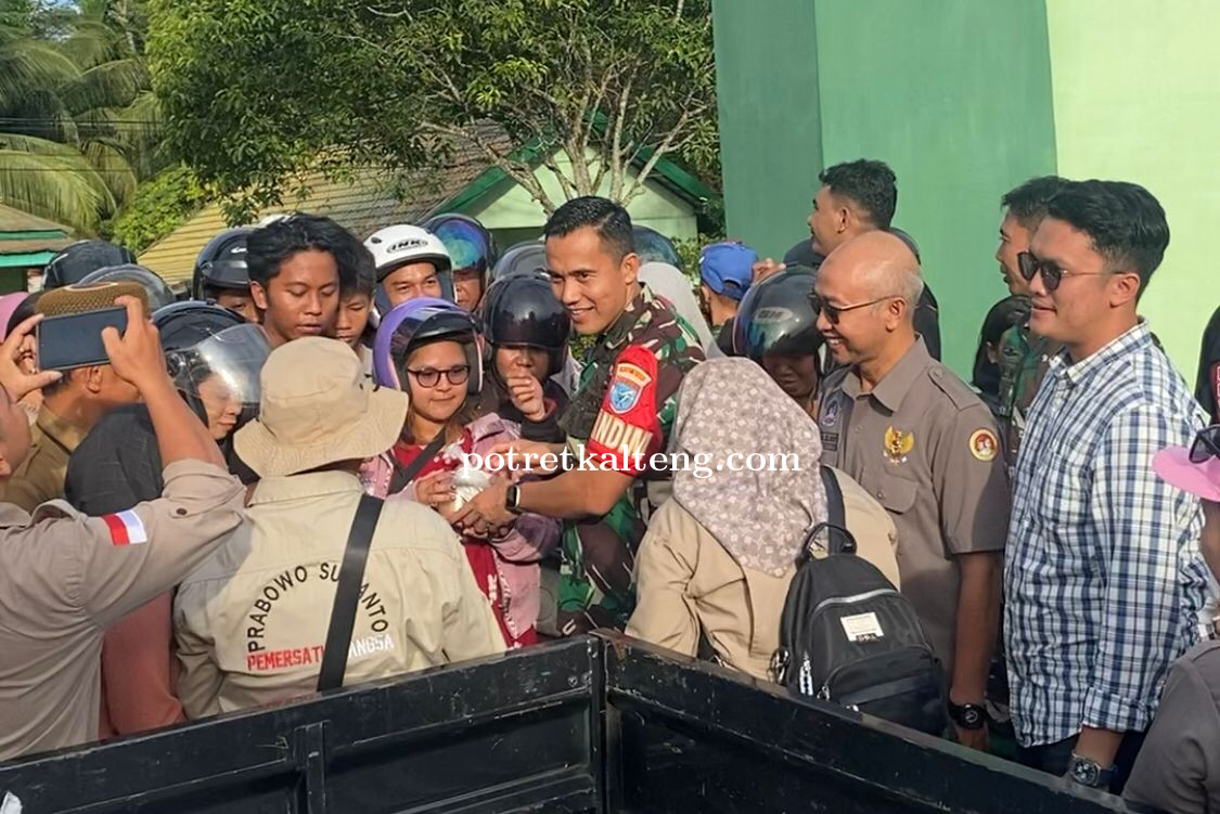 Berkah Ramadhan, Ormas Ratu Prabu dan Kodim 1013/MTW Gelar Kegiatan Sosial Berbagi Takjil