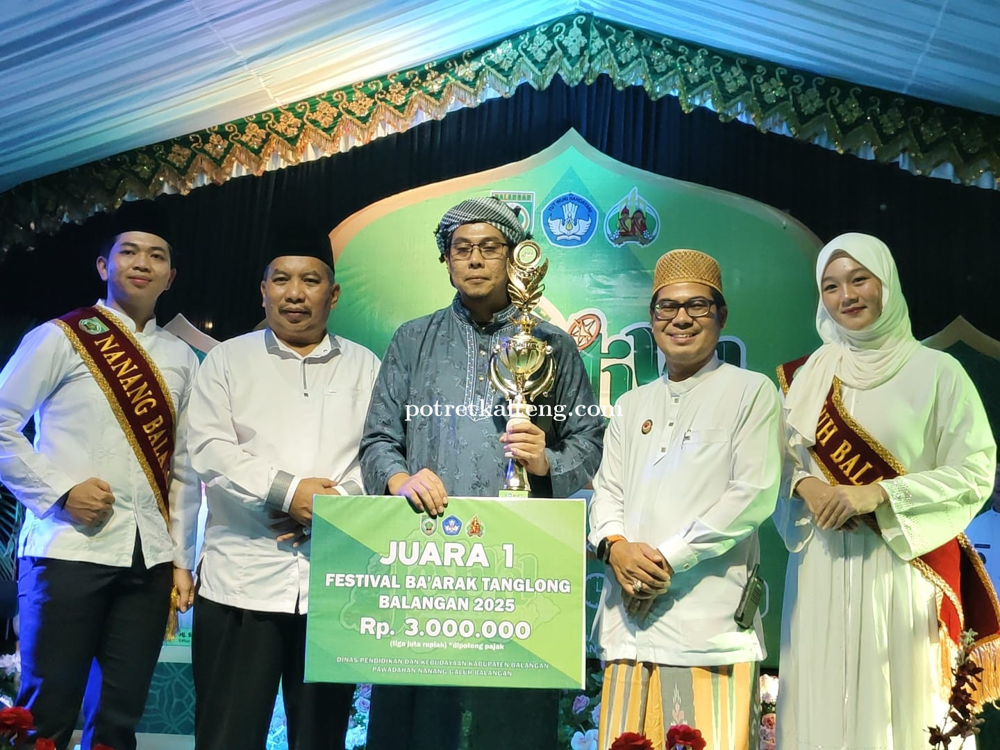 BPBD Balangan Juara 1 Festival Baarak Tanglong 2025 dengan Tema Mitigasi Bencana