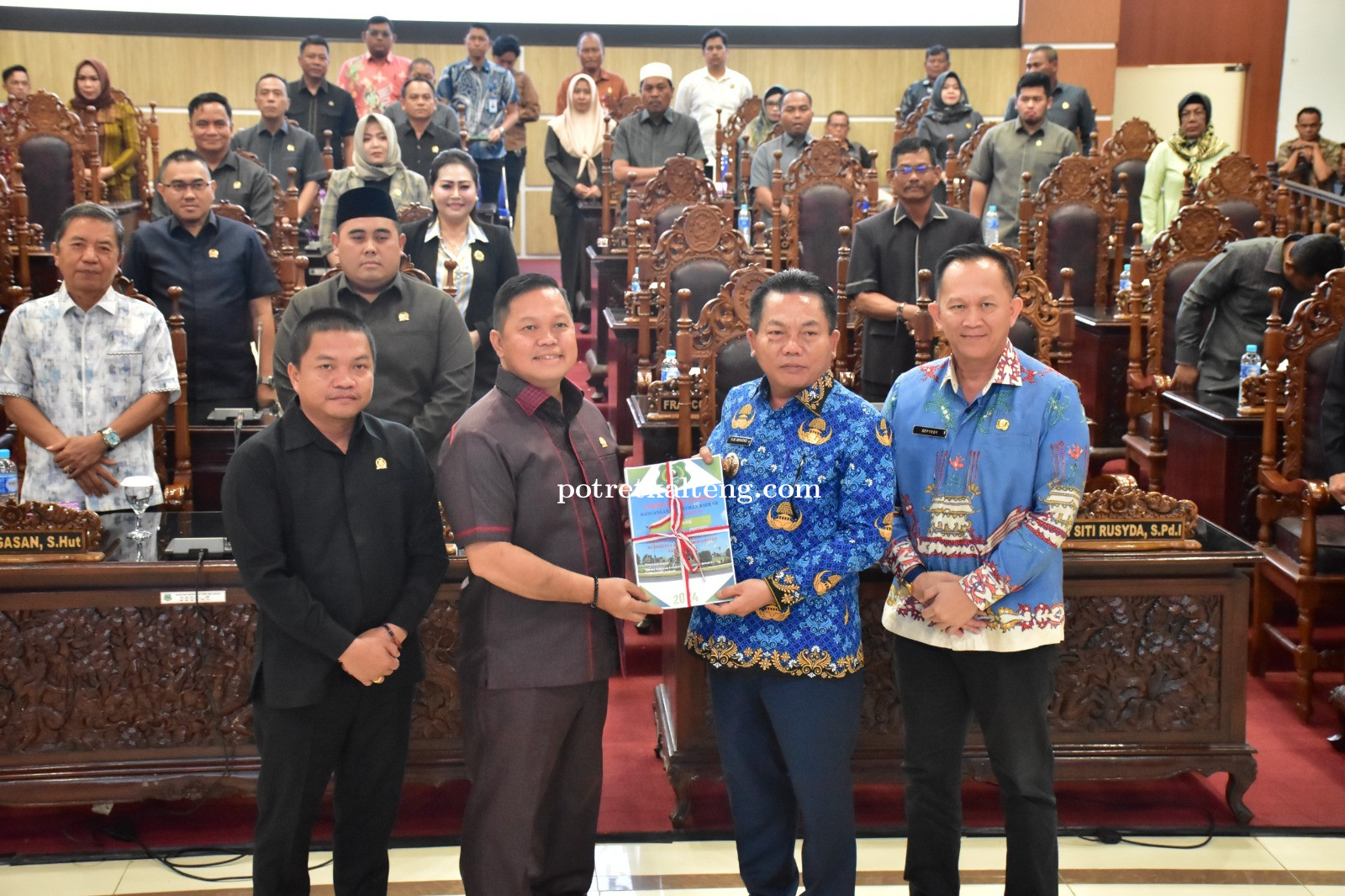 Bupati Kapuas Sampaikan Rancangan Pemekaran Kecamatan dan Tanggapan atas LKPJ 2024