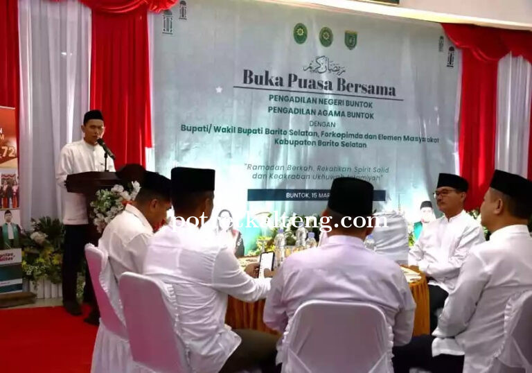 Bupati Eddy Raya Hadiri Bukber di Aula Kantor Pengadilan Negeri Buntok