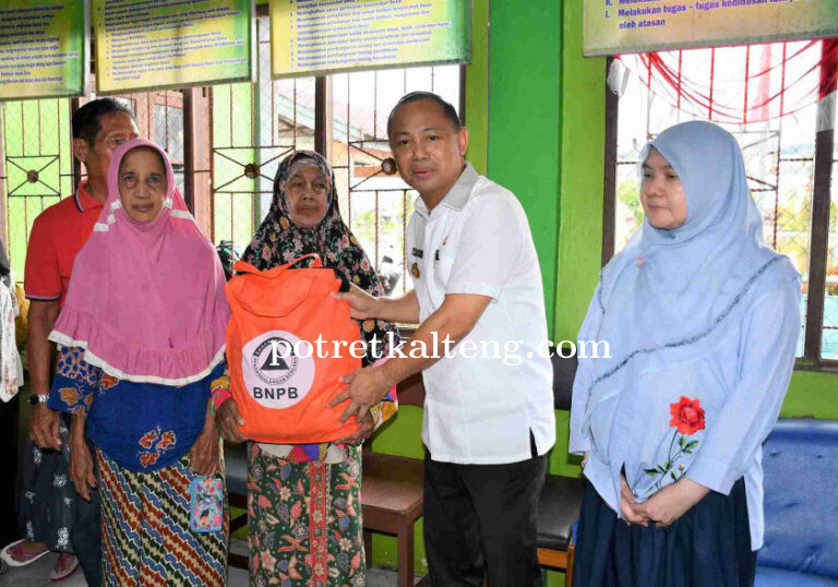 Pemkab Barsel Salurkan Bantuan ke Warga Terdampak Banjir di Dusun Selatan