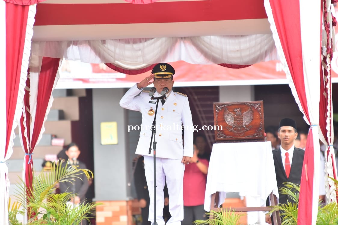 Bupati Kapuas HM Wiyatno Pimpin Upacara HUT RI ke-80