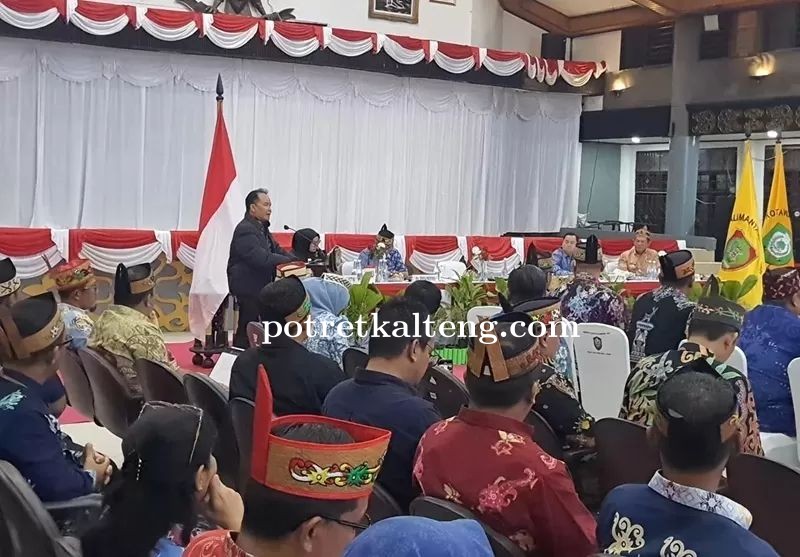 Geram ! Gubernur Kalteng Minta Perwakilan Non-Direktur Keluar Ruangan 