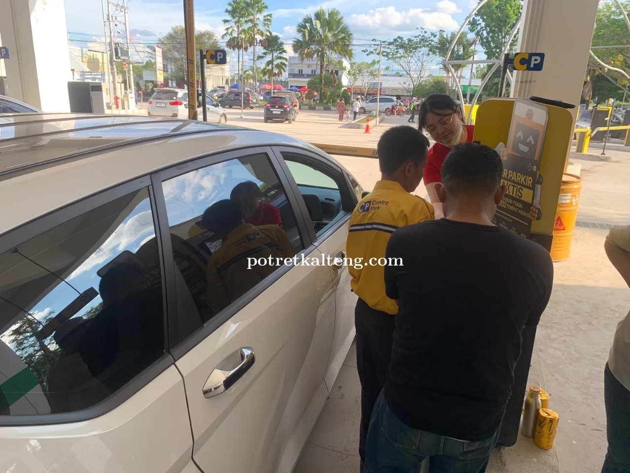 Duta Mall Palangka Raya Kini Layani Parkir Tunai dan Non-Tunai