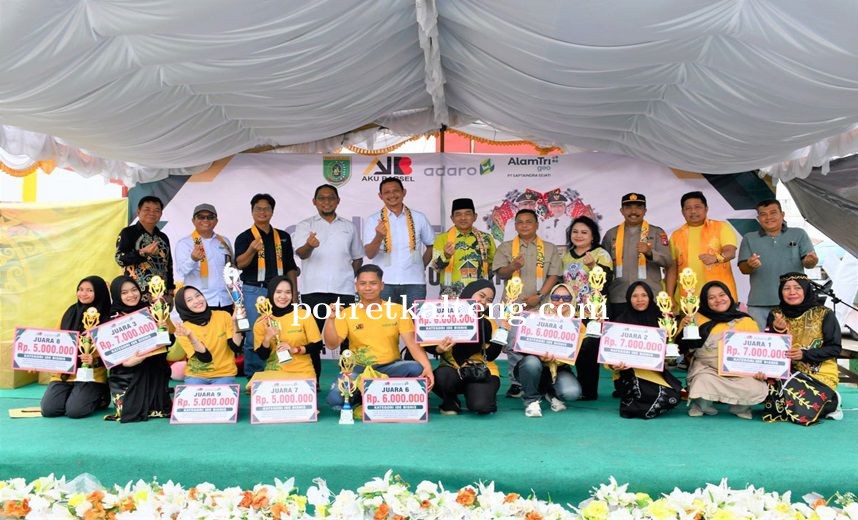 Wabup Barsel Buka Bazar dan Penghargaan Lomba Ide Inovasi Bisnis UMKM 2025
