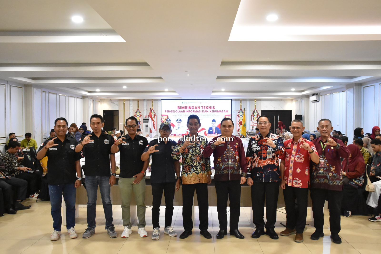 Bimtek PPID dan Kehumasan Tingkatkan Kompetensi Pengelola Informasi Publik di Kapuas