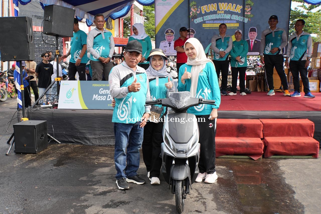 Peringatan HKN ke-61, Bupati dan Wabup Kapuas Ikuti Kegiatan Fun Walk